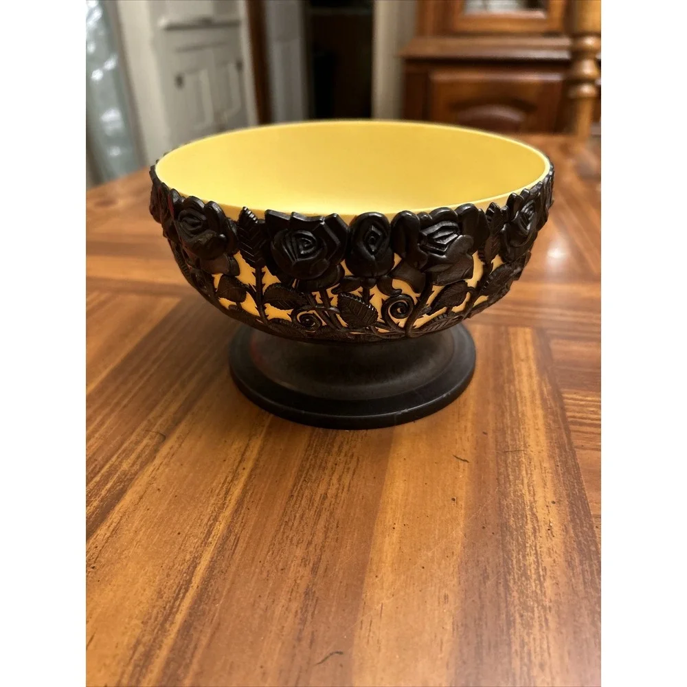 Vintage Regaline Plastic Footed Bowl Roses Flowers USA Melamine Yellow Black Ros